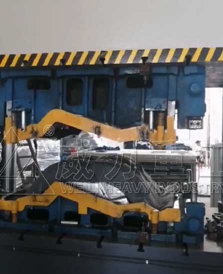 汽車(chē)內(nèi)飾件成型機(jī)