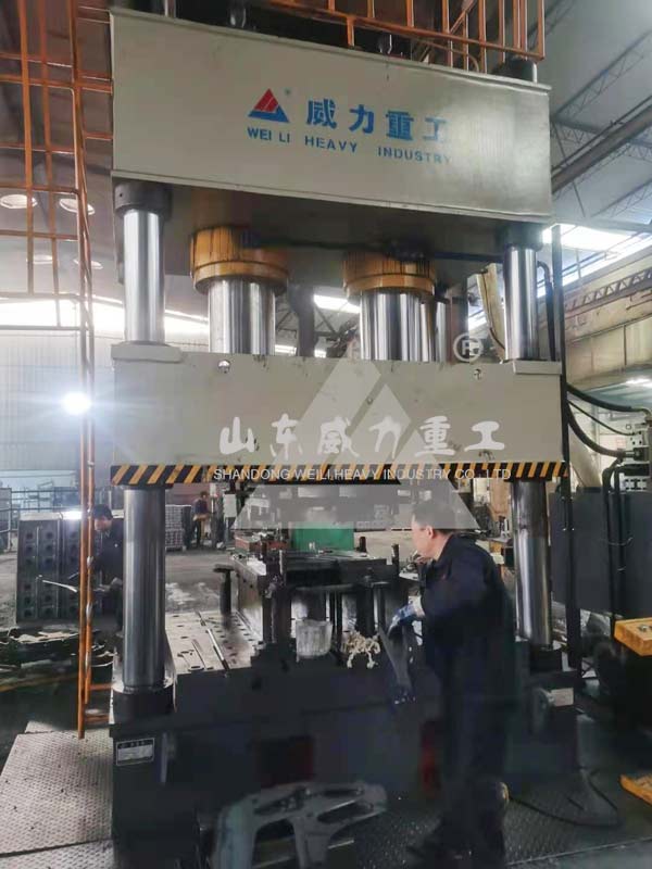 800噸深沖拉伸液壓機