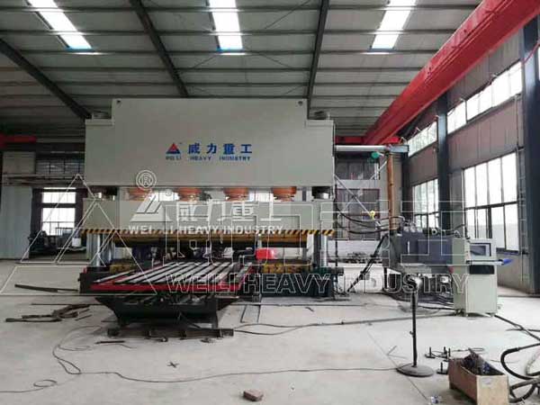 1000噸集裝箱板沖壓成型液壓機(jī)